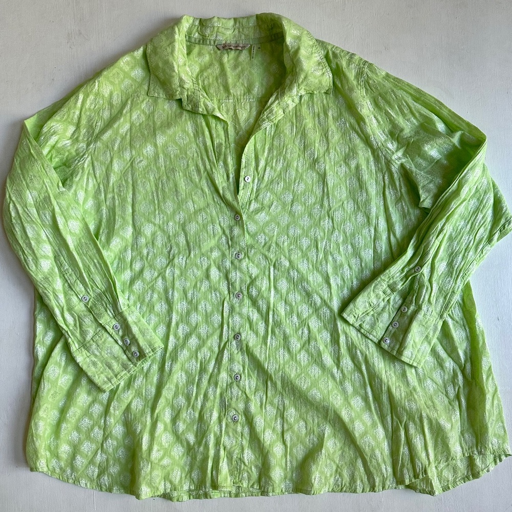 Soft Surroundings Green Crinkle Button Down Shirt